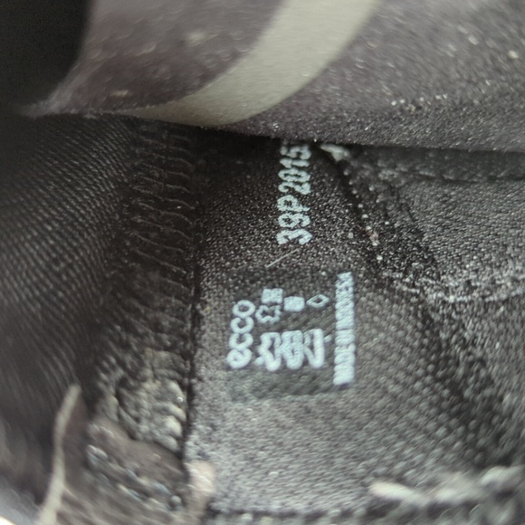 Ecco black zip-up shoes size 39 (8/8.5) - Picture 6 of 6